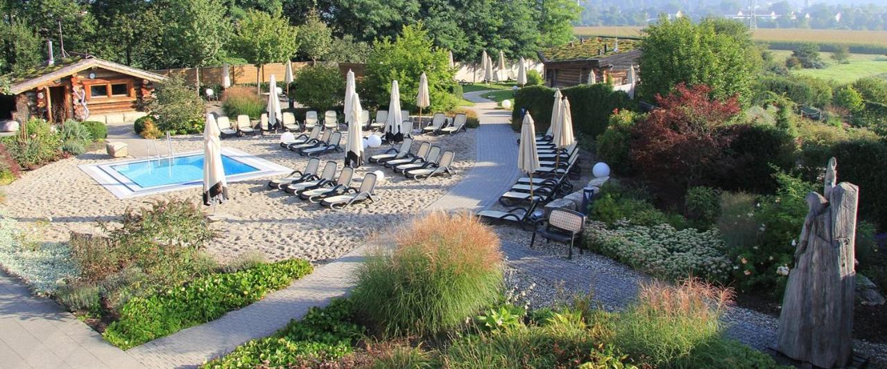 Ferienwohnung Am Saarweg メルツィッヒ エクステリア 写真